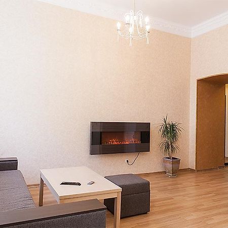 Apartment Vozle Teatra Opery I Baleta ลวีฟ ภายนอก รูปภาพ